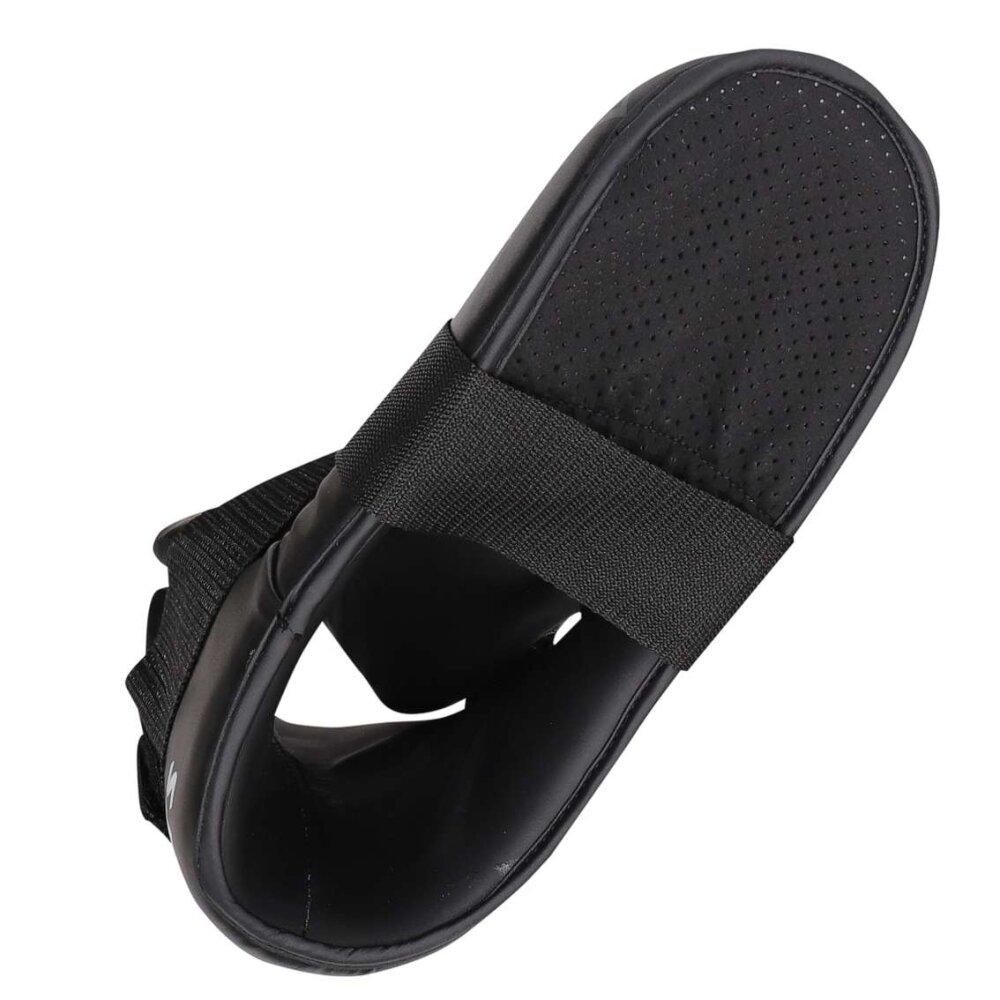 ANGEBOT des Monats - BlackKick Fußschutz verdeckte Zehen MESH Zehentasche schwarz S